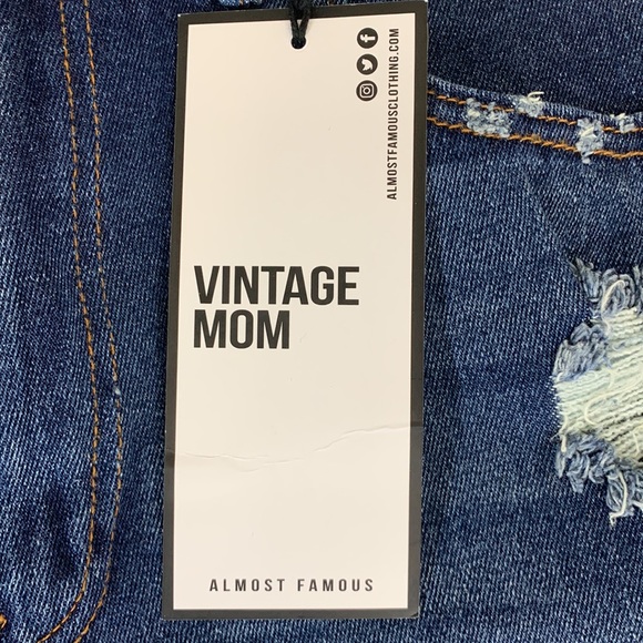 Almost Famous Vintage Mom Jeans Distressed Sz 13 Medium wash denim Stretch NWT - Picture 4 of 12